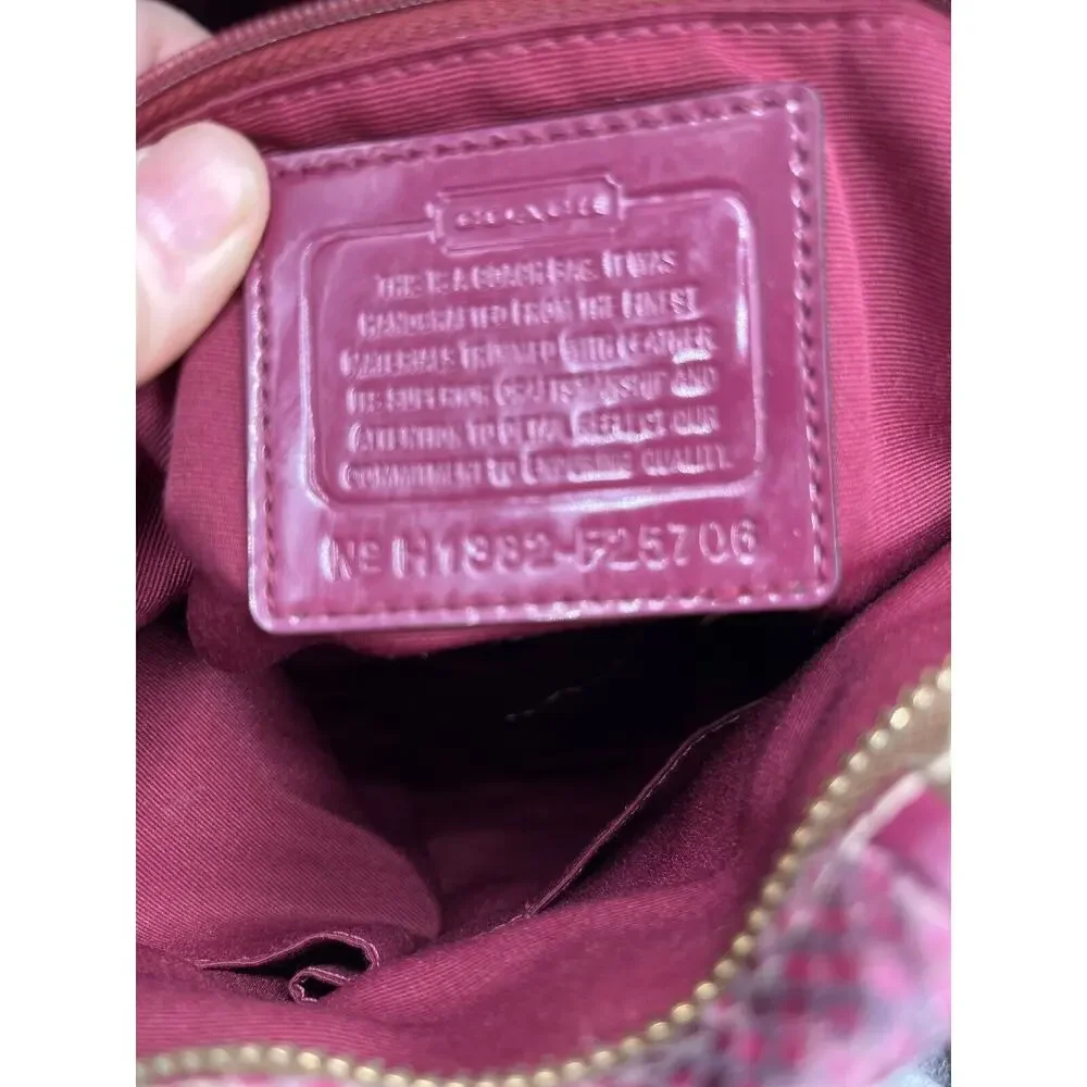 Authenticated F25706 Raspberry Snakeskin Tan Brown Signature Logo‎ Tote Bag
